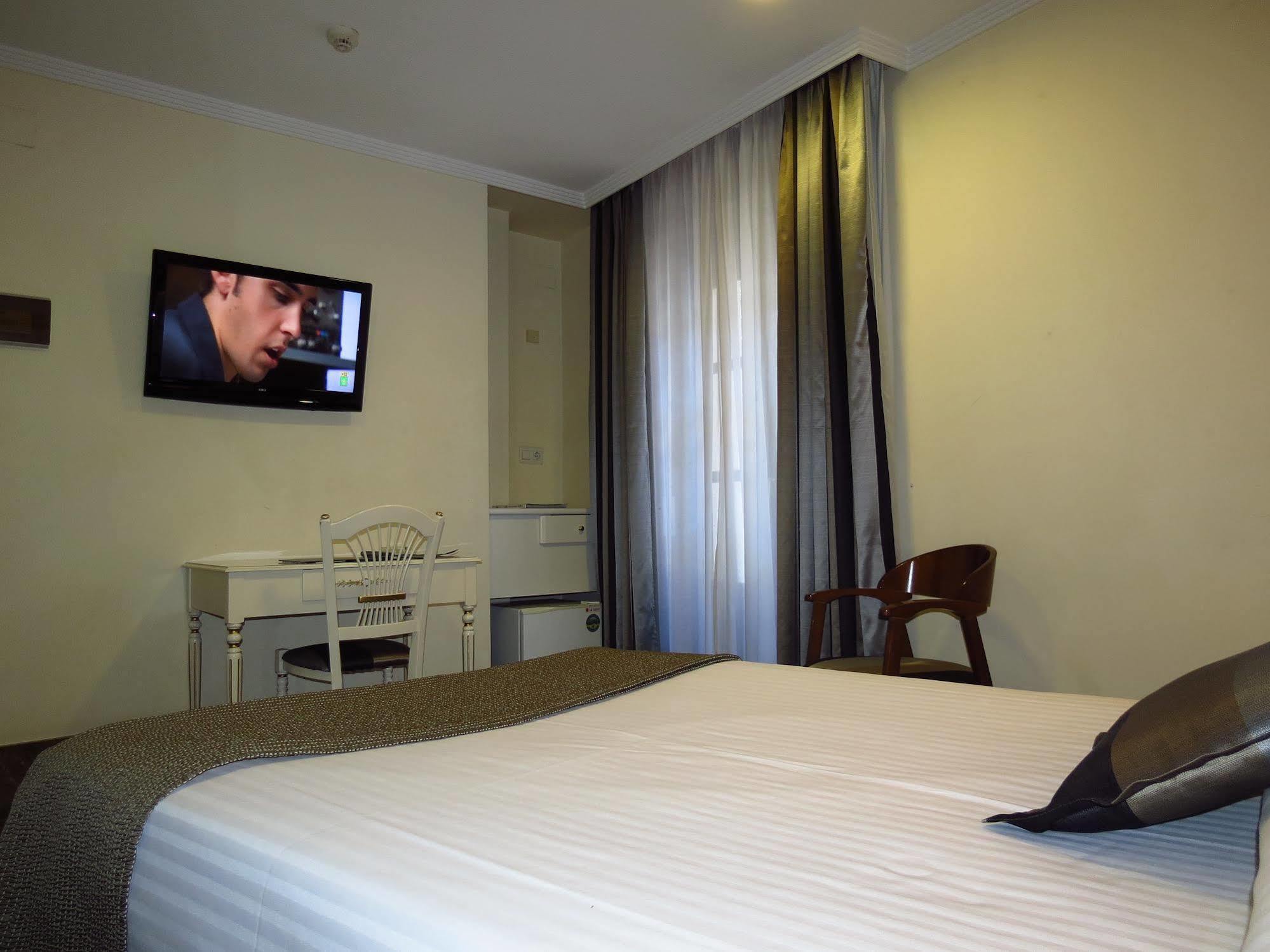 Hotel Boutique Catedral Valladolid Quarto foto